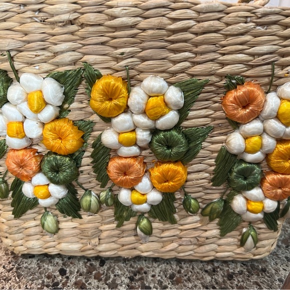 Vintage “Bags by Patricia” - handmade woven colorful 3D floral basket purse - Picture 3 of 8